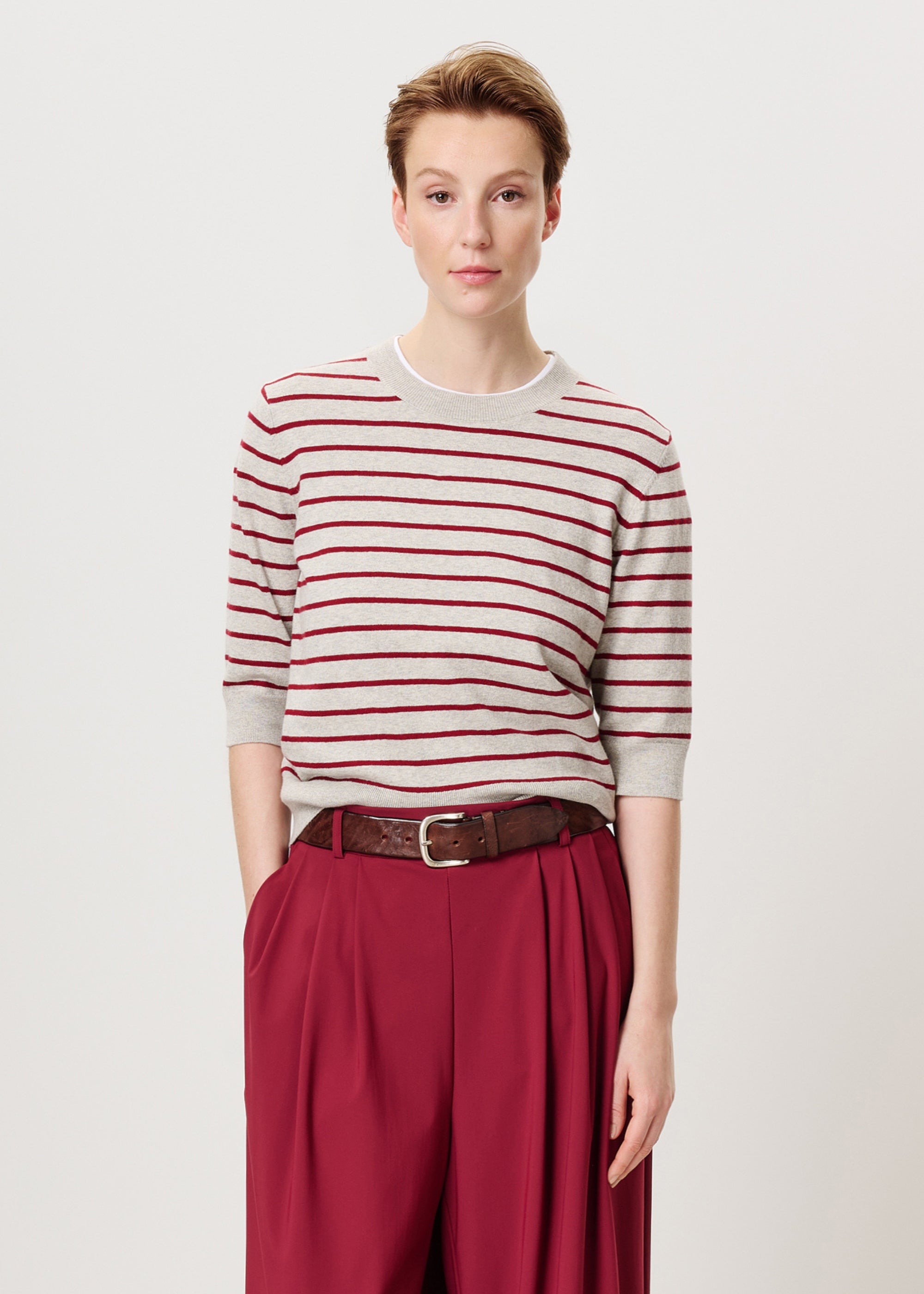KNITTED TRINNY TOP
