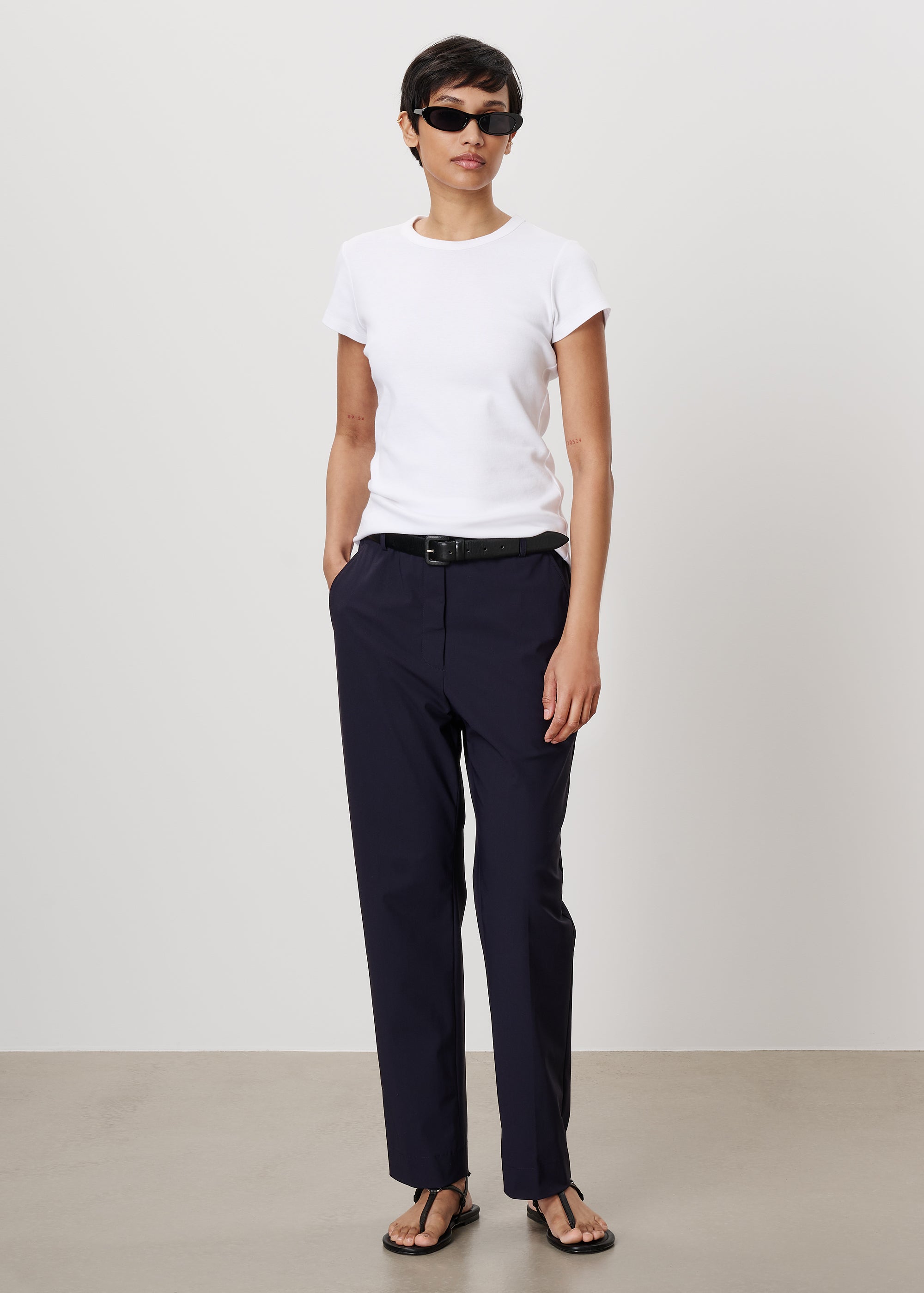 FITTED CAP SLEEVE T-SHIRT