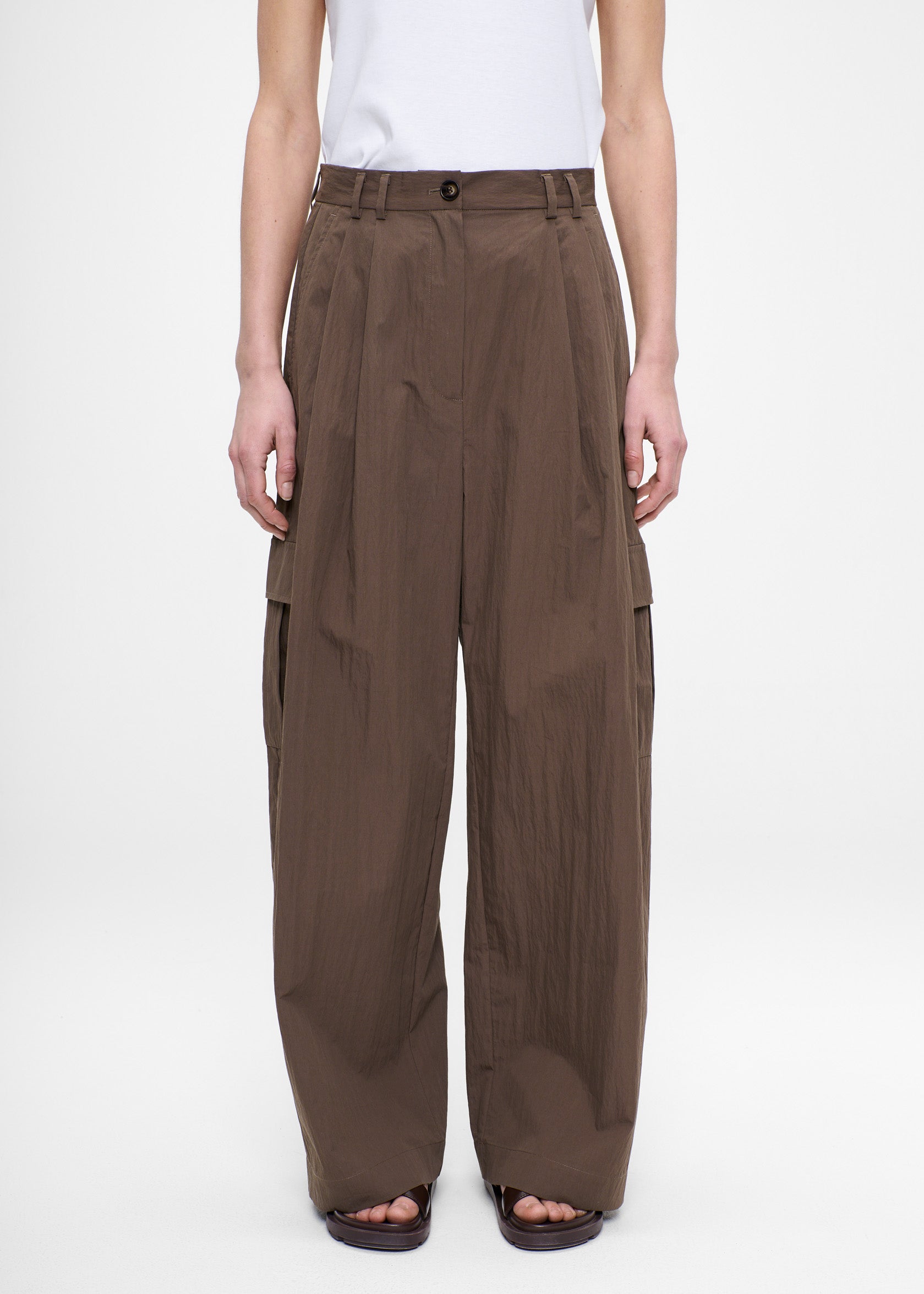 COTTON NYLON JADE CARGO PANTS.