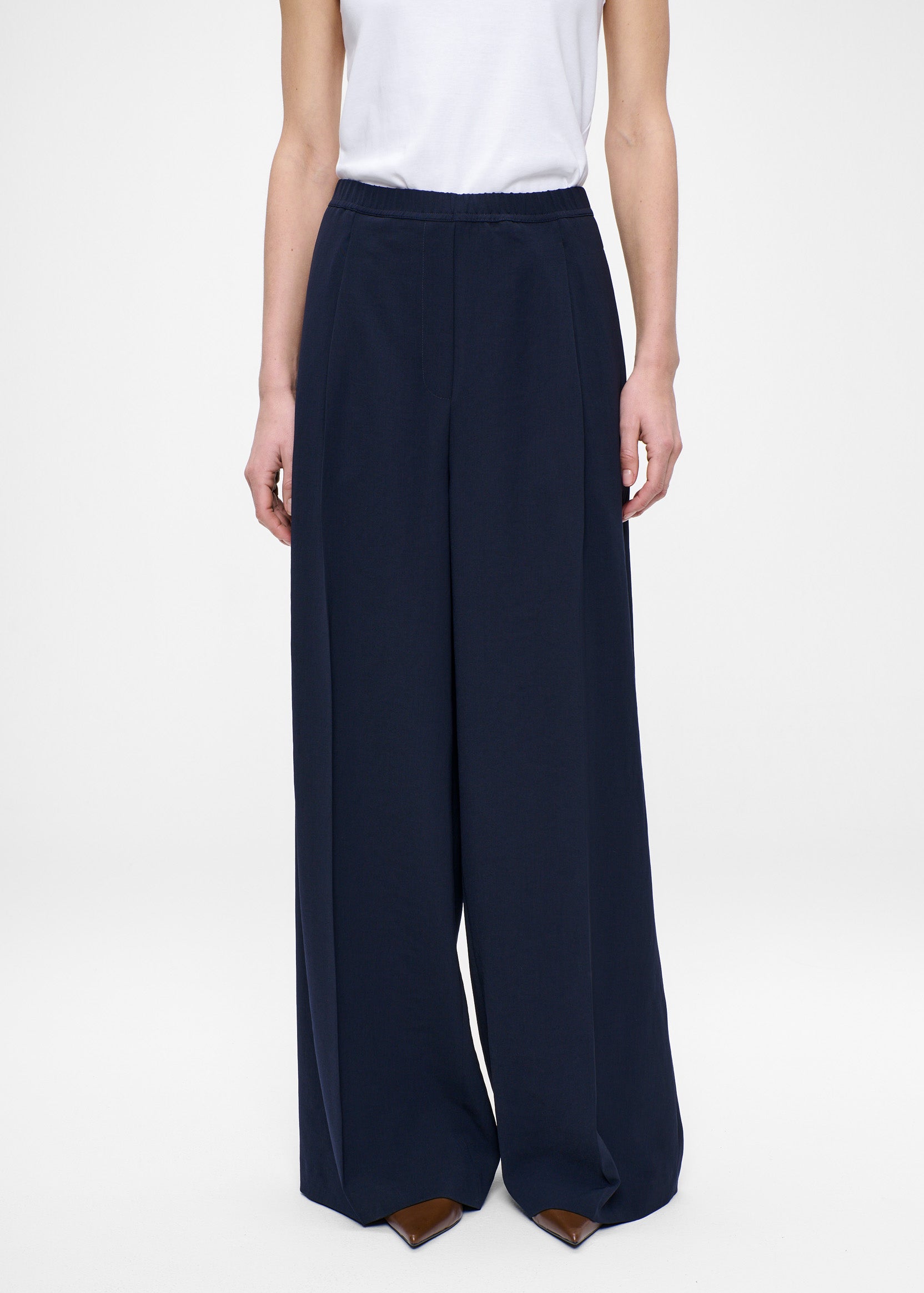 JAPANESE CRÊPE BONNIE PANTS.