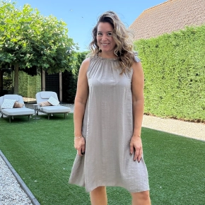 Taupe zomerjurkje Carina SALE