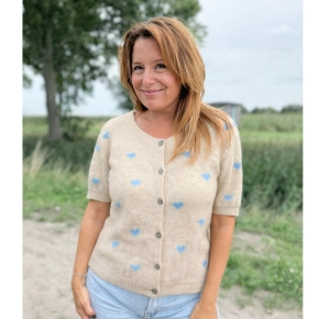 Gemma Ricceri hartjes vestje beige lichtblauw SALE