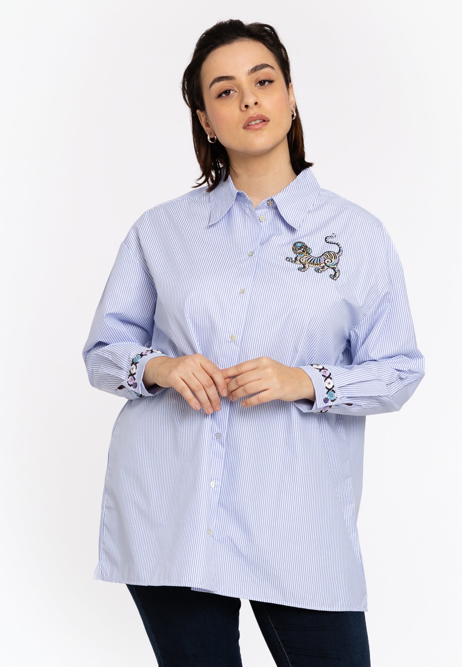 Gestreepte blouse met borduursel