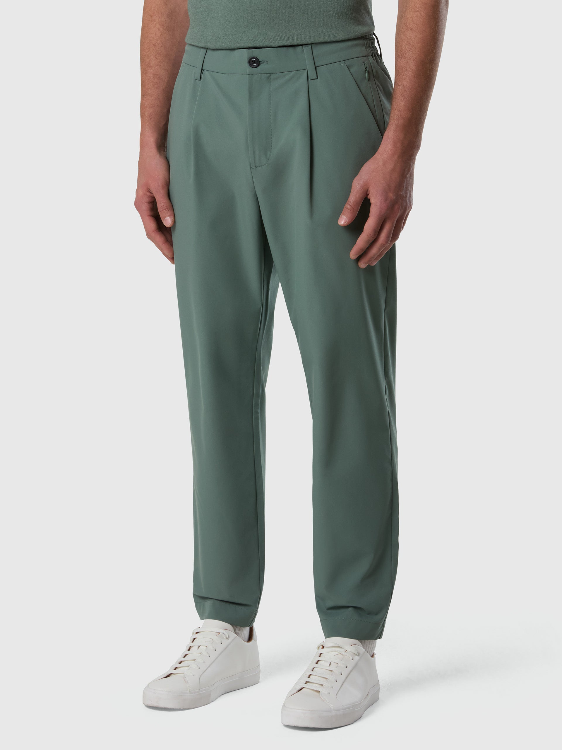 Pleated SOLOTEX® chinos