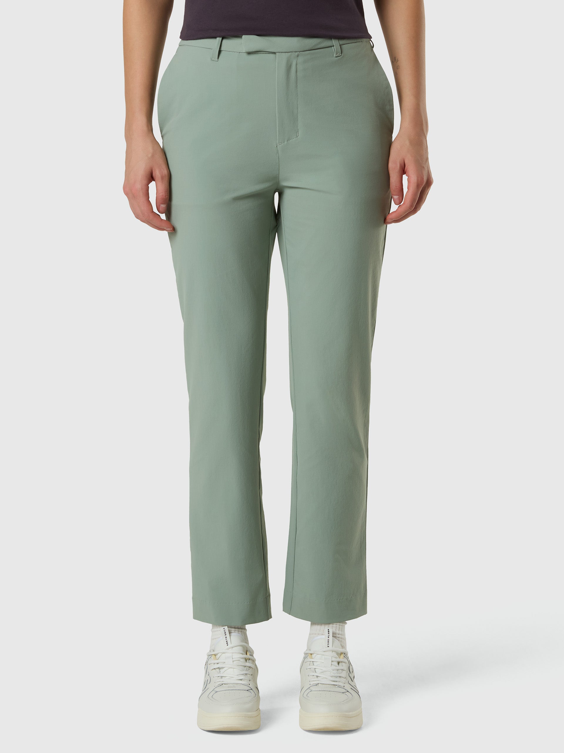 Slim-fit stretch chinos