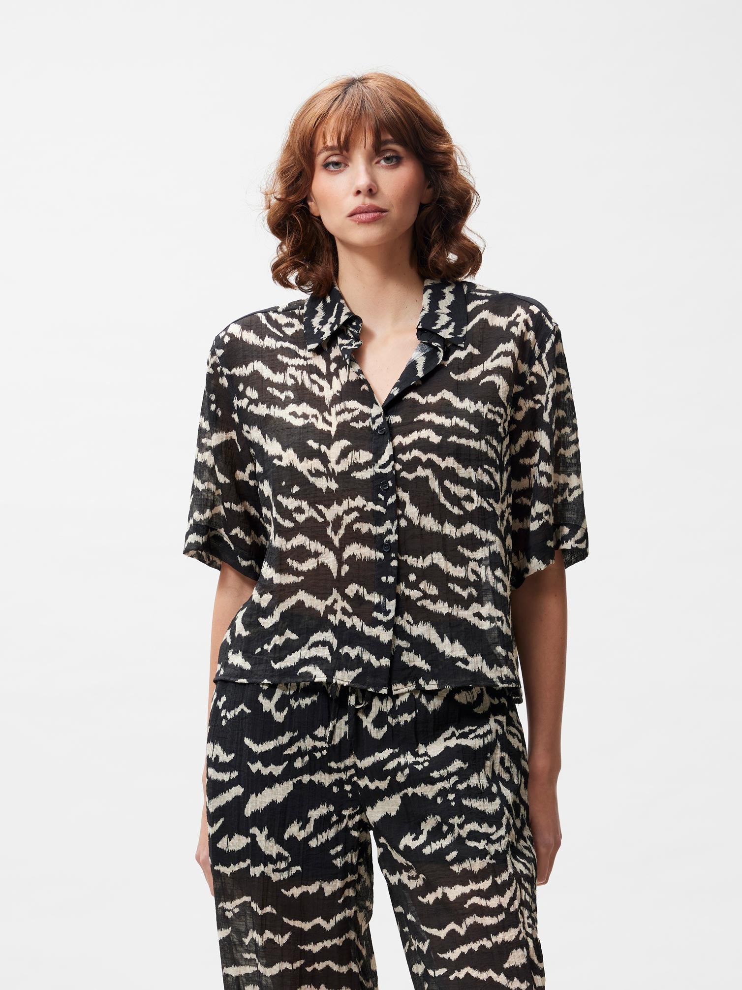 Korte mouw blouse met tijger print | Black