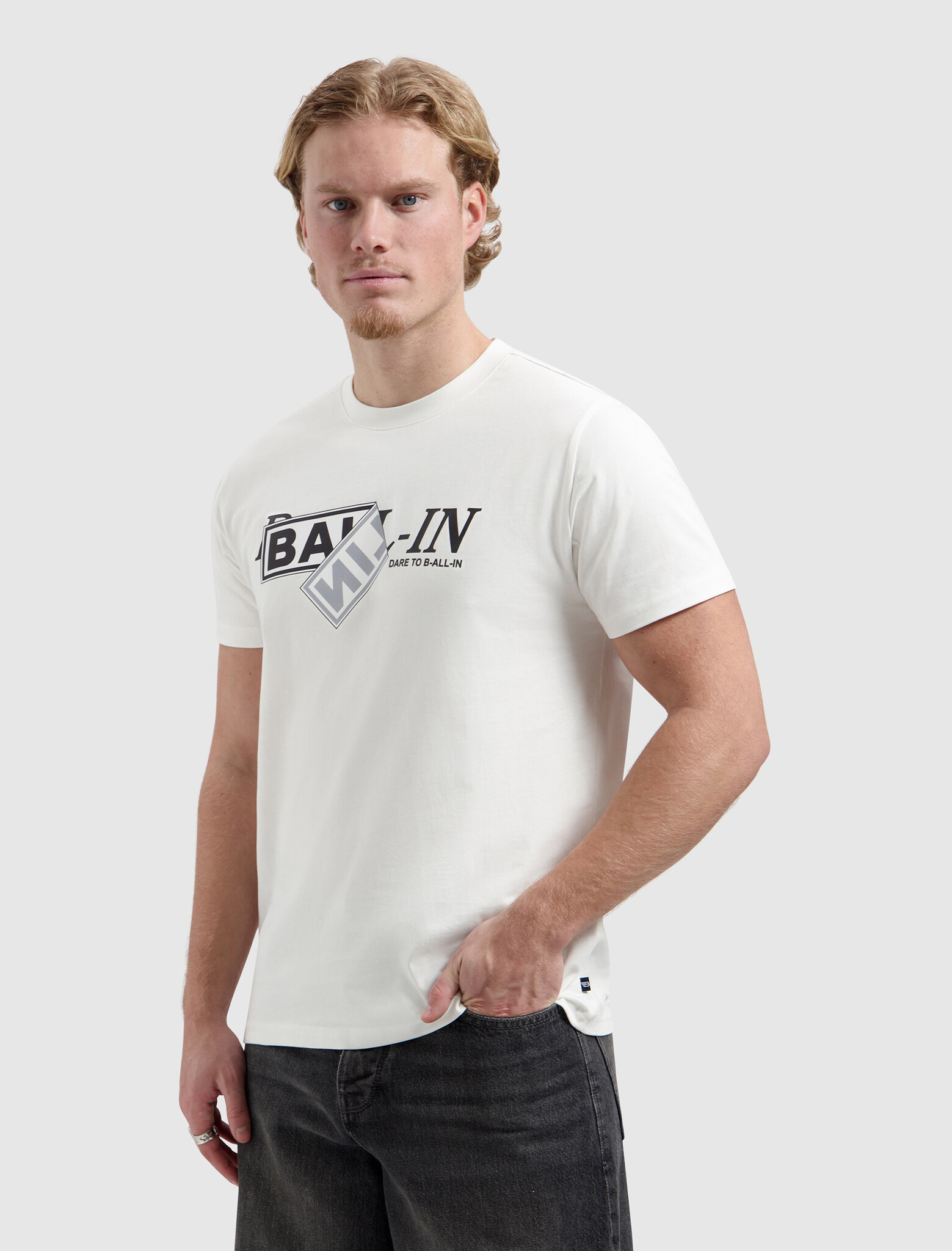 BALLIN' Ballin T-shirt Folded Sticker Logo Off White (26019104 - 45)