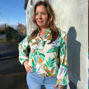 Viscose top ruches bladprint Jessy groen SALE